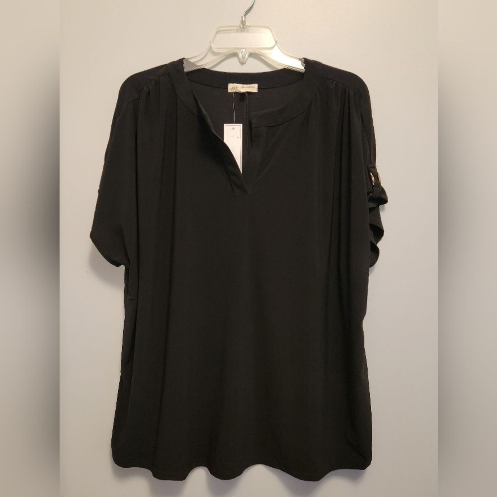 Joie De Vivre Black Women's Split-Neck Short Sleeve Top Size 2X NWT!